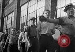 Standbild Von der Union gesponserte Reenactment über 1939 Tool and die Makers Union Streik Gegen General Motors Detroit Michigan USA, 1939, aus Sekunde 9 historischem Filmmaterial Videoclip 65675048193