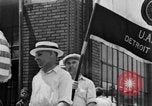 Standbild Von der Union gesponserte Reenactment über 1939 Tool and die Makers Union Streik Gegen General Motors Detroit Michigan USA, 1939, aus Sekunde 28 historischem Filmmaterial Videoclip 65675048193