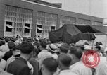 Standbild Von der Union gesponserte Reenactment über 1939 Tool and die Makers Union Streik Gegen General Motors Detroit Michigan USA, 1939, aus Sekunde 44 historischem Filmmaterial Videoclip 65675048193