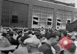 Standbild Von der Union gesponserte Reenactment über 1939 Tool and die Makers Union Streik Gegen General Motors Detroit Michigan USA, 1939, aus Sekunde 46 historischem Filmmaterial Videoclip 65675048193