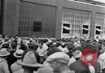 Standbild Von der Union gesponserte Reenactment über 1939 Tool and die Makers Union Streik Gegen General Motors Detroit Michigan USA, 1939, aus Sekunde 47 historischem Filmmaterial Videoclip 65675048193