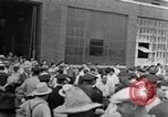 Standbild Von der Union gesponserte Reenactment über 1939 Tool and die Makers Union Streik Gegen General Motors Detroit Michigan USA, 1939, aus Sekunde 48 historischem Filmmaterial Videoclip 65675048193