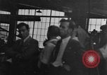 Standbild Von der Union gesponserte Reenactment über 1939 Tool and die Makers Union Streik Gegen General Motors Detroit Michigan USA, 1939, aus Sekunde 62 historischem Filmmaterial Videoclip 65675048193