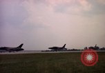 Image F 105D'AÉRONEFS Goldsboro North Carolina USA, 1966, de la seconde 19 séquences d'archives historiques vidéo 65675048197