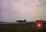 Image F 105D'AÉRONEFS Goldsboro North Carolina USA, 1966, de la seconde 22 séquences d'archives historiques vidéo 65675048197