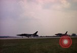 Image F 105D'AÉRONEFS Goldsboro North Carolina USA, 1966, de la seconde 25 séquences d'archives historiques vidéo 65675048197