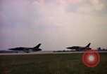 Image F 105D'AÉRONEFS Goldsboro North Carolina USA, 1966, de la seconde 28 séquences d'archives historiques vidéo 65675048197