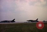 Image F 105D'AÉRONEFS Goldsboro North Carolina USA, 1966, de la seconde 29 séquences d'archives historiques vidéo 65675048197