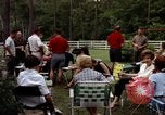 Standbild Garten Grill Goldsboro North Carolina USA, 1966, aus Sekunde 23 historischem Filmmaterial Videoclip 65675048198