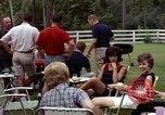 Standbild Garten Grill Goldsboro North Carolina USA, 1966, aus Sekunde 33 historischem Filmmaterial Videoclip 65675048198