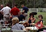 Standbild Garten Grill Goldsboro North Carolina USA, 1966, aus Sekunde 34 historischem Filmmaterial Videoclip 65675048198