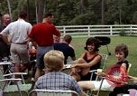 Standbild Garten Grill Goldsboro North Carolina USA, 1966, aus Sekunde 38 historischem Filmmaterial Videoclip 65675048198