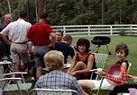 Standbild Garten Grill Goldsboro North Carolina USA, 1966, aus Sekunde 40 historischem Filmmaterial Videoclip 65675048198