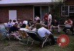 Standbild Garten Grill Goldsboro North Carolina USA, 1966, aus Sekunde 48 historischem Filmmaterial Videoclip 65675048198