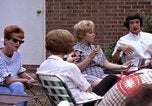 Standbild Garten Grill Goldsboro North Carolina USA, 1966, aus Sekunde 62 historischem Filmmaterial Videoclip 65675048198