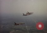 Standbild F 105D-Ebenen Goldsboro North Carolina USA, 1966, aus Sekunde 25 historischem Filmmaterial Videoclip 65675048199