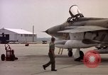 Standbild F 105D-Ebenen Goldsboro North Carolina USA, 1966, aus Sekunde 4 historischem Filmmaterial Videoclip 65675048200