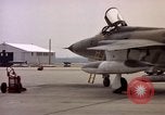 Standbild F 105D-Ebenen Goldsboro North Carolina USA, 1966, aus Sekunde 9 historischem Filmmaterial Videoclip 65675048200