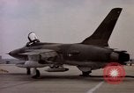 Standbild F 105D-Ebenen Goldsboro North Carolina USA, 1966, aus Sekunde 11 historischem Filmmaterial Videoclip 65675048200