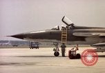Standbild F 105D-Ebenen Goldsboro North Carolina USA, 1966, aus Sekunde 17 historischem Filmmaterial Videoclip 65675048200