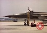 Standbild F 105D-Ebenen Goldsboro North Carolina USA, 1966, aus Sekunde 19 historischem Filmmaterial Videoclip 65675048200