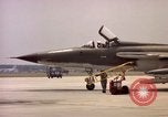Standbild F 105D-Ebenen Goldsboro North Carolina USA, 1966, aus Sekunde 22 historischem Filmmaterial Videoclip 65675048200