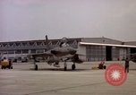 Standbild F 105D-Ebenen Goldsboro North Carolina USA, 1966, aus Sekunde 33 historischem Filmmaterial Videoclip 65675048200