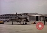 Standbild F 105D-Ebenen Goldsboro North Carolina USA, 1966, aus Sekunde 34 historischem Filmmaterial Videoclip 65675048200