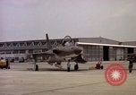 Standbild F 105D-Ebenen Goldsboro North Carolina USA, 1966, aus Sekunde 35 historischem Filmmaterial Videoclip 65675048200