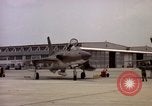 Standbild F 105D-Ebenen Goldsboro North Carolina USA, 1966, aus Sekunde 36 historischem Filmmaterial Videoclip 65675048200