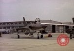 Standbild F 105D-Ebenen Goldsboro North Carolina USA, 1966, aus Sekunde 37 historischem Filmmaterial Videoclip 65675048200