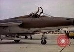 Standbild F 105D-Ebenen Goldsboro North Carolina USA, 1966, aus Sekunde 46 historischem Filmmaterial Videoclip 65675048200