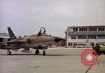 Standbild F 105D-Ebenen Goldsboro North Carolina USA, 1966, aus Sekunde 54 historischem Filmmaterial Videoclip 65675048200