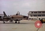 Standbild F 105D-Ebenen Goldsboro North Carolina USA, 1966, aus Sekunde 57 historischem Filmmaterial Videoclip 65675048200