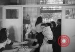 Standbild schwangere Frauen Spanien, 1942, aus Sekunde 49 historischem Filmmaterial Videoclip 65675048268