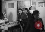 Standbild schwangere Frauen Spanien, 1942, aus Sekunde 56 historischem Filmmaterial Videoclip 65675048268