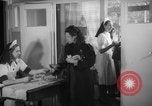 Standbild schwangere Frauen Spanien, 1942, aus Sekunde 62 historischem Filmmaterial Videoclip 65675048268