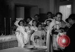 Standbild Priester Spanien, 1942, aus Sekunde 9 historischem Filmmaterial Videoclip 65675048271
