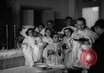 Standbild Priester Spanien, 1942, aus Sekunde 11 historischem Filmmaterial Videoclip 65675048271