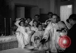 Standbild Priester Spanien, 1942, aus Sekunde 13 historischem Filmmaterial Videoclip 65675048271