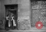 Immagine di Auxilio Social Spagna, 1942, secondo 35 filmato di repertorio 65675048272