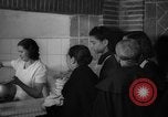 Immagine di Cucina comune Spagna, 1942, secondo 20 filmato di repertorio 65675048273