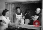 Immagine di Cucina comune Spagna, 1942, secondo 45 filmato di repertorio 65675048273