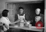 Immagine di Cucina comune Spagna, 1942, secondo 53 filmato di repertorio 65675048273