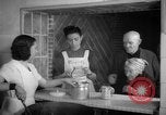 Immagine di Cucina comune Spagna, 1942, secondo 54 filmato di repertorio 65675048273