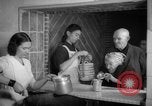 Immagine di Cucina comune Spagna, 1942, secondo 57 filmato di repertorio 65675048273