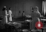Image cuisine communale Barcelone Espagne, 1942, de la seconde 3 séquences d'archives historiques vidéo 65675048274