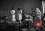Image cuisine communale Barcelone Espagne, 1942, de la seconde 5 séquences d'archives historiques vidéo 65675048274