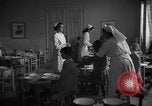 Image cuisine communale Barcelone Espagne, 1942, de la seconde 7 séquences d'archives historiques vidéo 65675048274