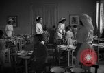 Image cuisine communale Barcelone Espagne, 1942, de la seconde 9 séquences d'archives historiques vidéo 65675048274